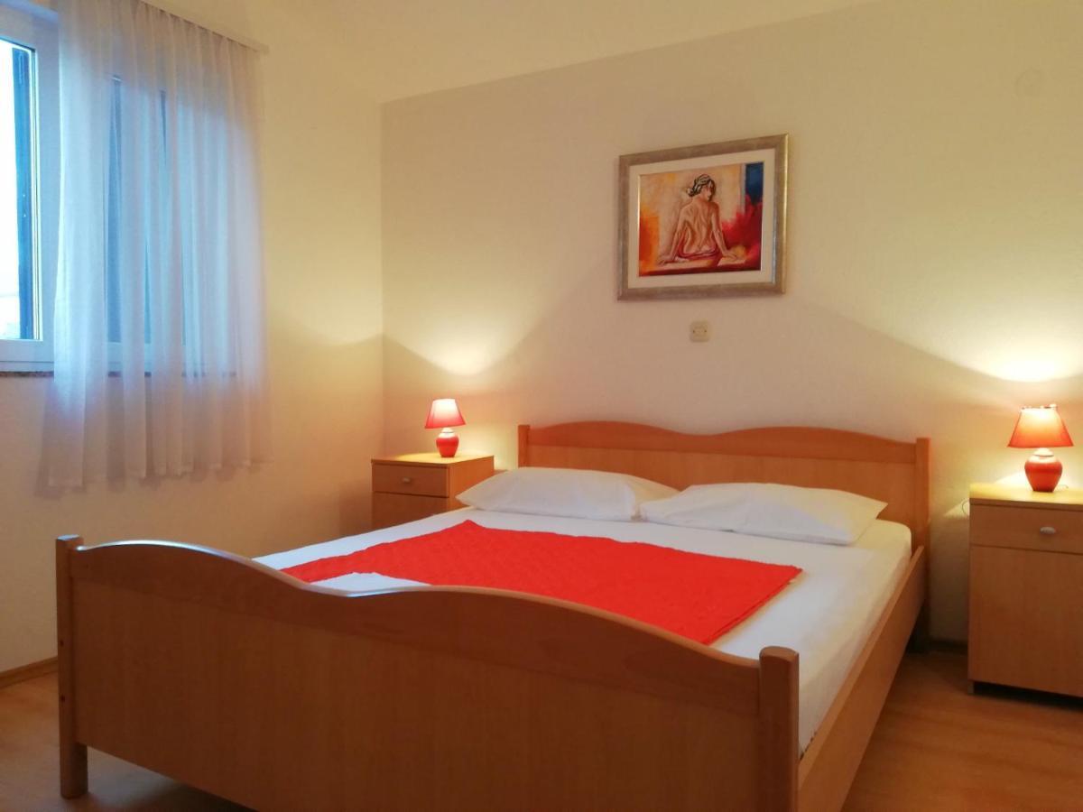 Apartments Roko Lalin Pakostane Luaran gambar